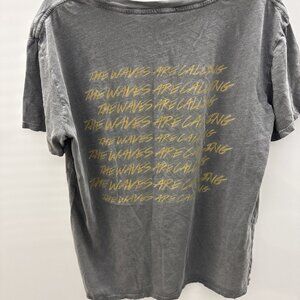 Billabong Women’s Graphic Tee Small “The Waves Are Calling” Distressed Look